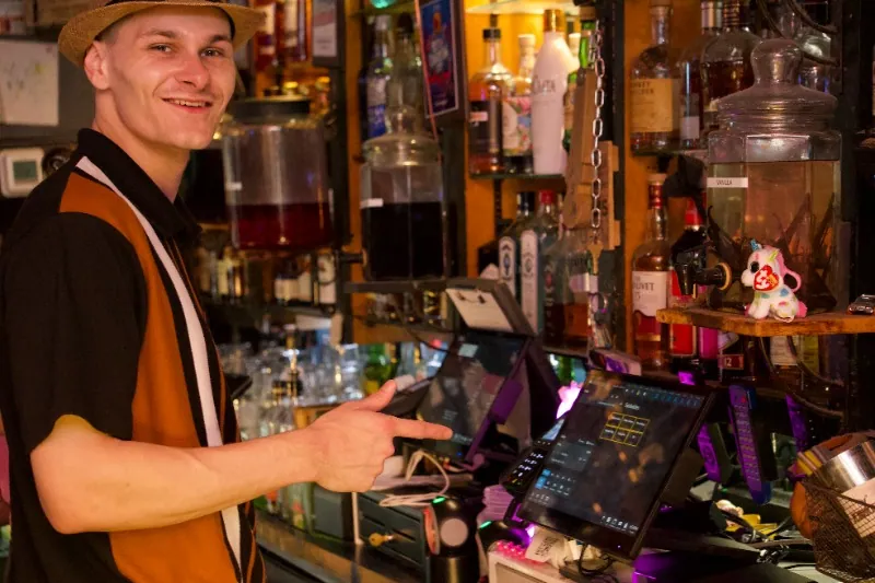10 Must-Have Features for a Restaurant POS